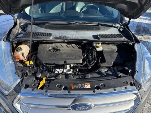 Used 2017 Ford Escape SE image 38