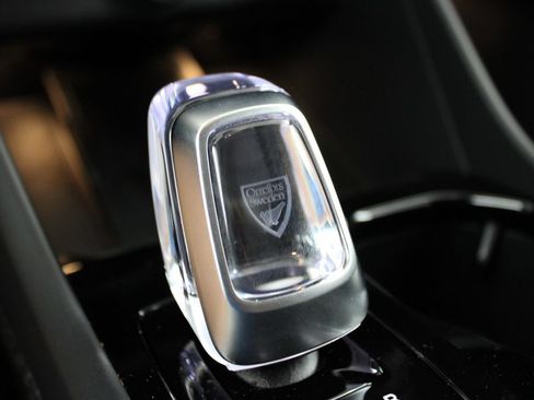 Certified 2025 Volvo XC40 B5 Plus AWD/4WD image 39