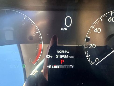 Used 2024 Honda HR-V LX image 13