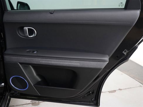 Used 2024 Hyundai Ioniq 5 Limited image 14