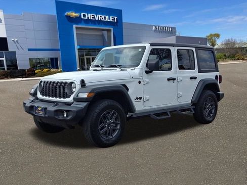 Used 2025 Jeep Wrangler Unlimited Sport AWD/4WD image 34