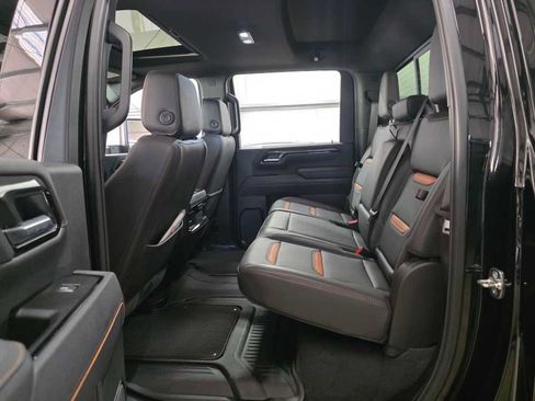 Used 2025 GMC Sierra 2500 AT4 w/ AT4 Premium Plus Package image 24