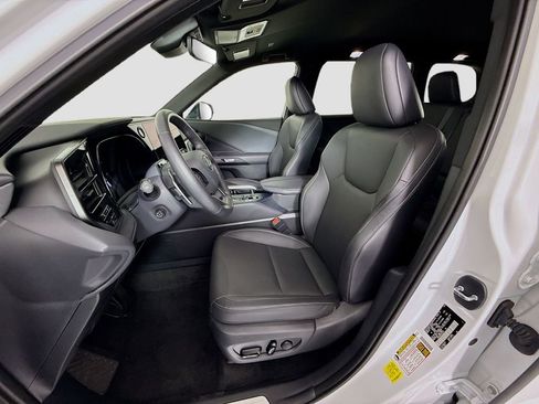 Used 2025 Lexus TX 350 AWD w/ Convenience Package image 19