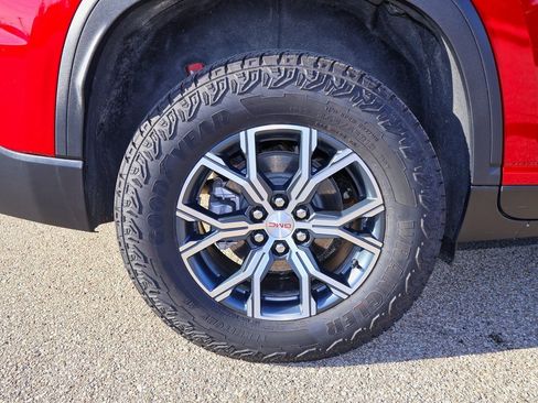 New 2025 GMC Acadia AT4 w/ LPO, Floor Liner Package image 31