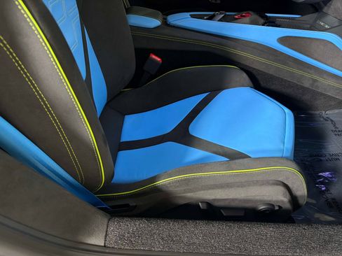 Used 2025 Lamborghini Revuelto AWD/4WD image 25