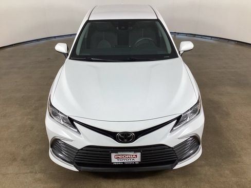 Used 2022 Toyota Camry LE FWD image 4