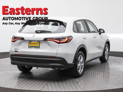 Used 2023 Honda HR-V LX image 5