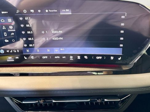 New 2025 Audi Q6 e-tron Premium Plus image 13