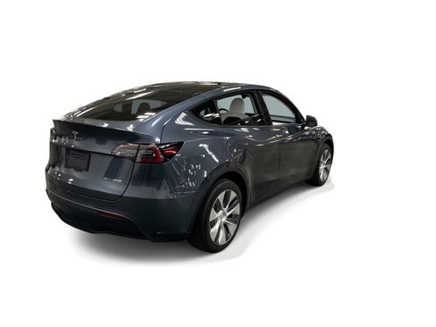 Certified 2023 Tesla Model Y Long Range AWD/4WD image 6