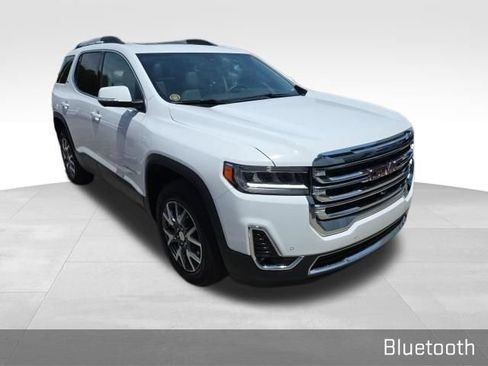 Used 2023 GMC Acadia SLT w/ Technology Package FWD image 3