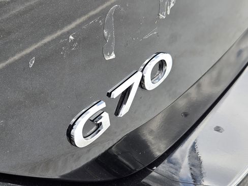 Used 2022 Genesis G70 2.0T image 41