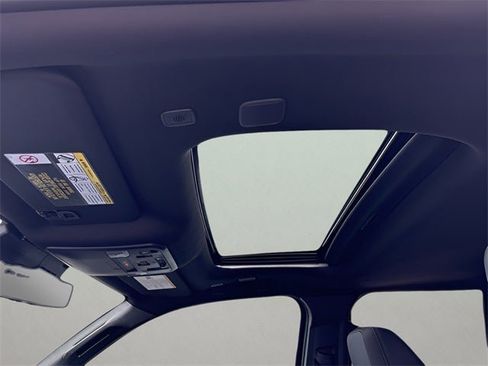 New 2025 Toyota Tacoma TRD Off-Road image 15