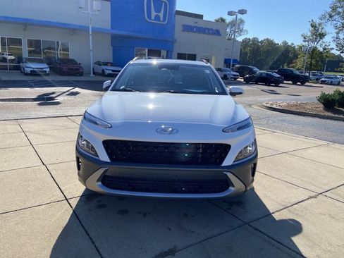 Used 2023 Hyundai Kona Limited image 3