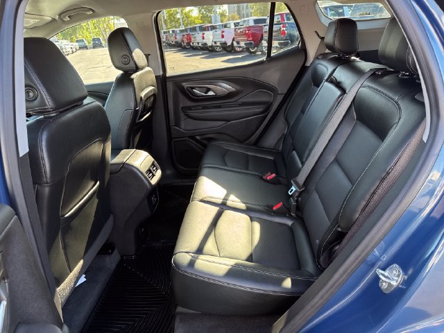 Used 2024 GMC Terrain SLT AWD/4WD image 24