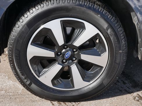 Used 2017 Subaru Forester 2.5i Limited image 15