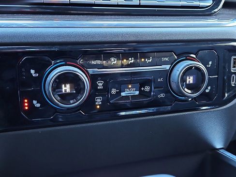 Used 2023 Chevrolet Silverado 1500 RST image 13