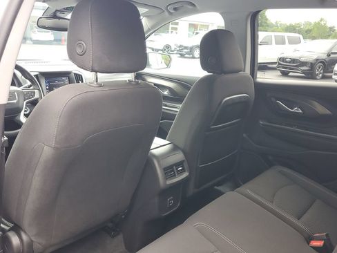 Used 2024 GMC Terrain SLE FWD image 24