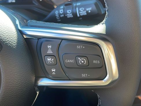 New 2026 Jeep Wrangler Unlimited Sahara AWD/4WD image 15