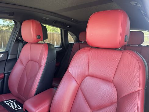 Used 2020 Porsche Macan S w/ Premium Package Plus AWD/4WD image 19