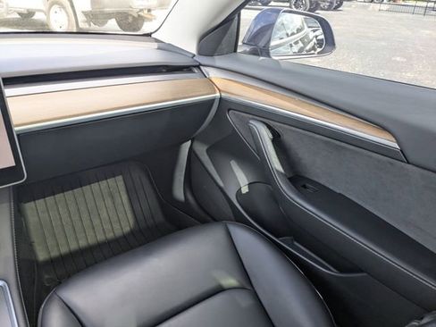 Used 2023 Tesla Model 3 Performance image 16
