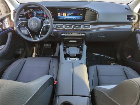 New 2026 Mercedes-Benz GLS 450 4MATIC image 14