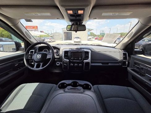 Used 2015 RAM 1500 Classic SLT RWD image 25