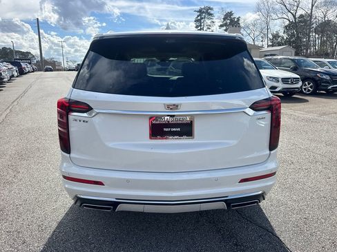 Used 2025 Cadillac XT6 Premium Luxury w/ Technology Package image 6