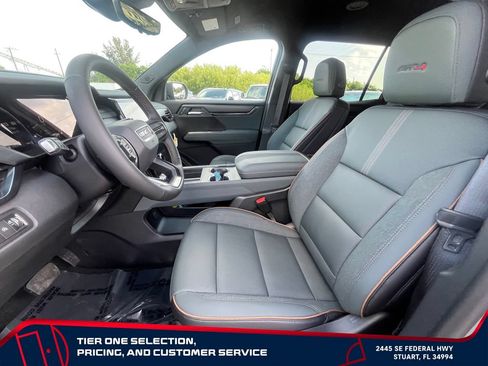 New 2026 GMC Acadia AT4 w/ Luxury Package AWD/4WD image 10