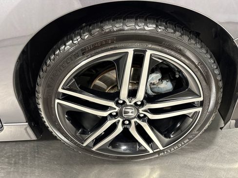 Used 2016 Honda Accord Touring image 14