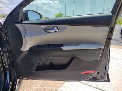 Used 2023 Kia Forte LXS FWD image 16