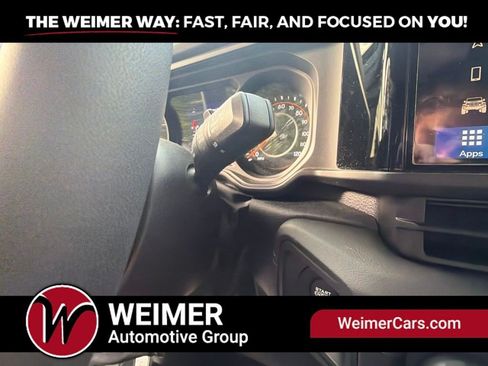 Used 2024 Jeep Wrangler Unlimited Sahara w/ Technology Group AWD/4WD image 47