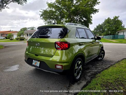 Used 2022 Hyundai Venue SEL FWD image 14
