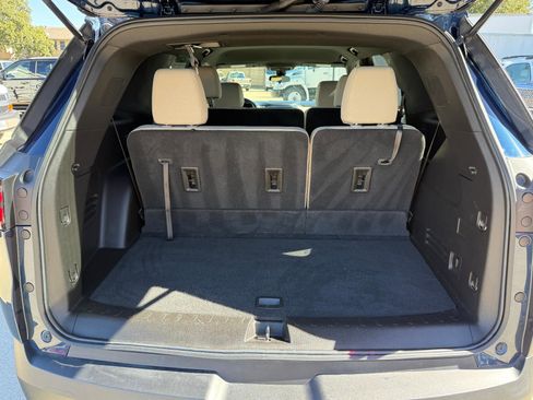 Used 2023 Chevrolet Traverse LS w/ Safety Package image 28