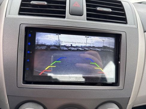 Used 2013 Toyota Corolla LE image 18