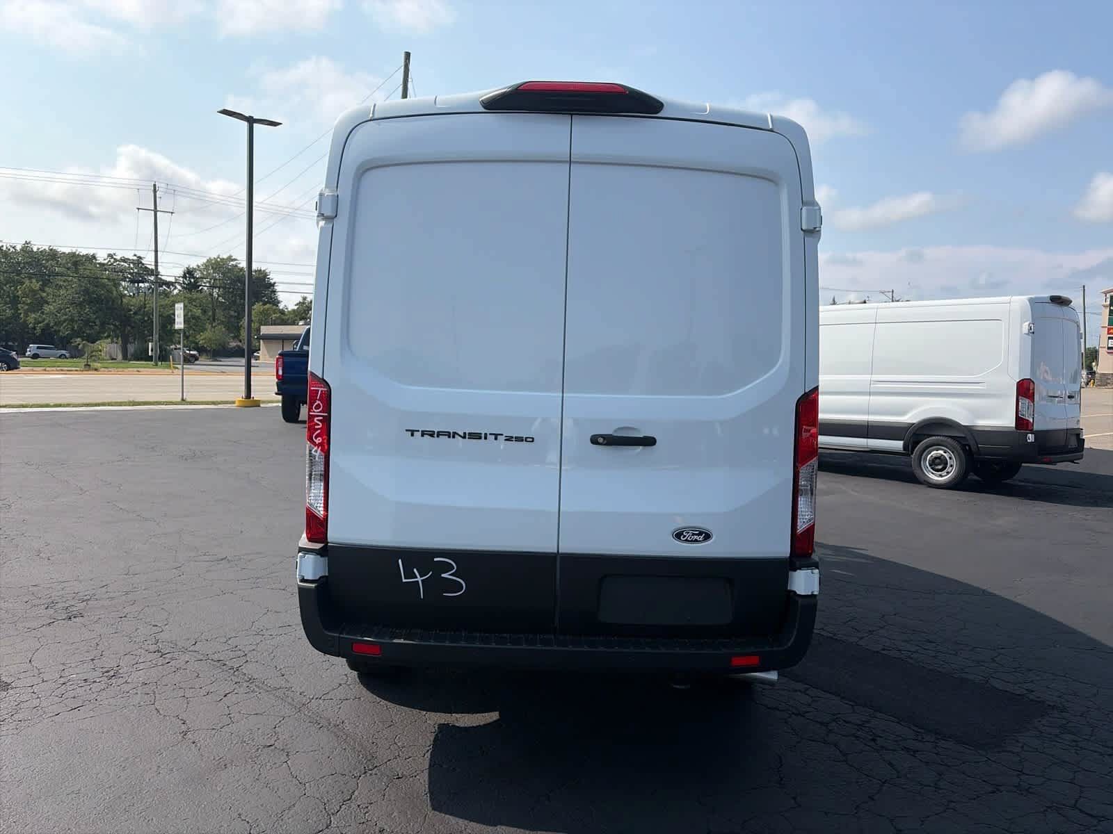 New 2026 Ford Transit 250 148 Medium Roof w/ Load Area Protection Package RWD image 11
