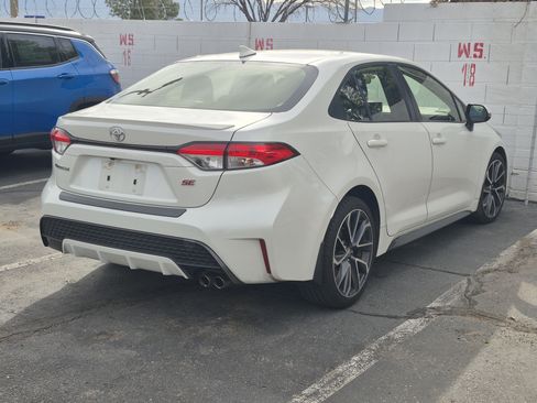 Used 2020 Toyota Corolla SE w/ SE Premium Package image 27