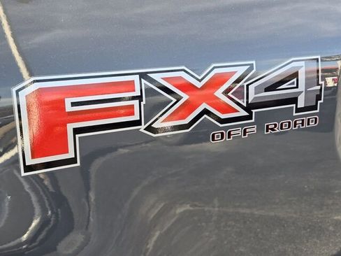 Certified 2021 Ford F150 Lariat w/ Equipment Group 502A High image 17