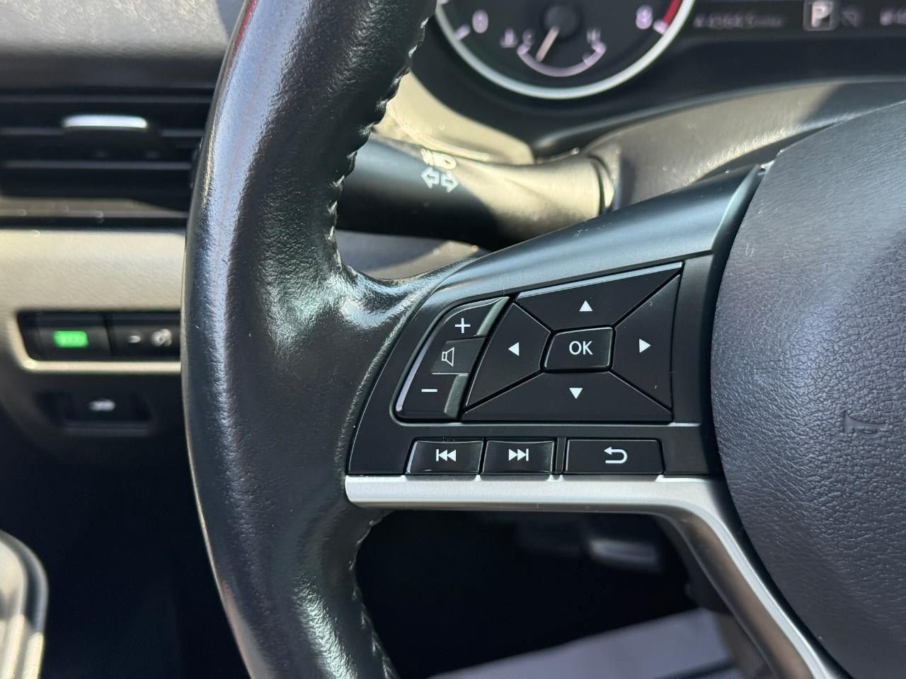 Used 2024 Nissan Sentra SV w/ All-Weather Package FWD image 18
