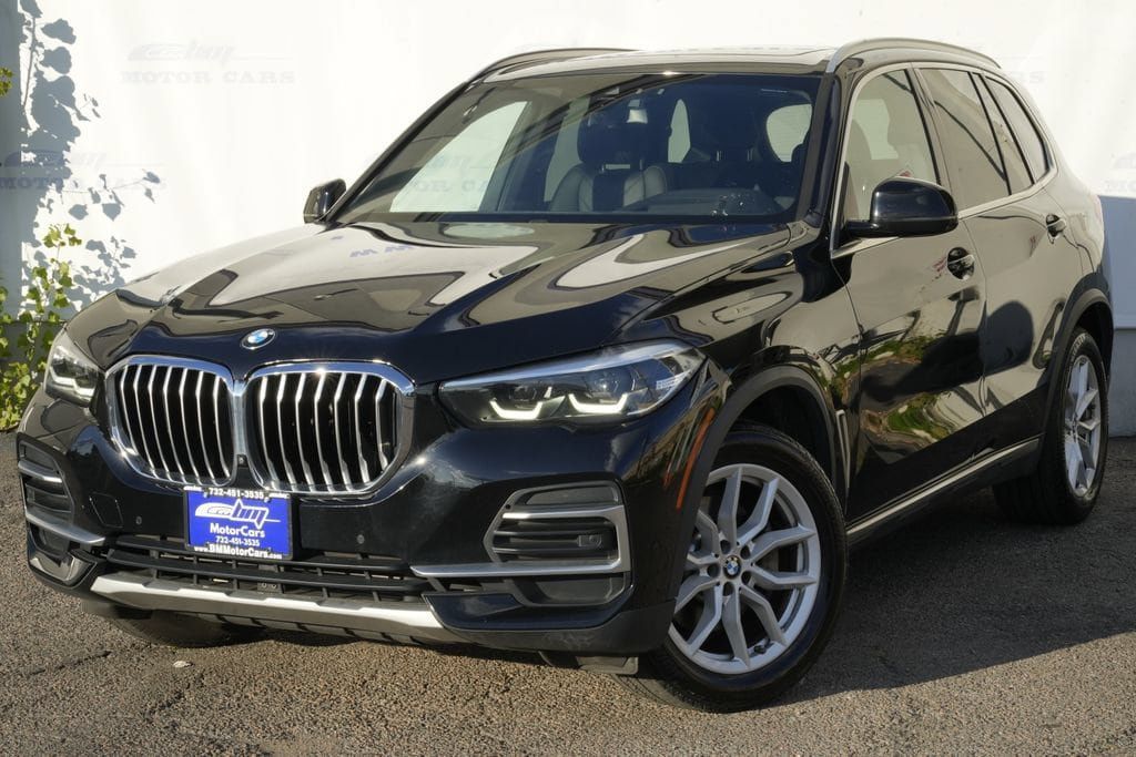 Used 2023 BMW X5 xDrive40i w/ Premium Package AWD/4WD image 2