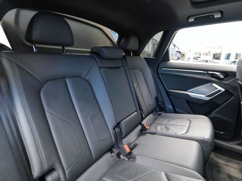 Used 2023 Audi Q3 2.0T Premium AWD/4WD image 32