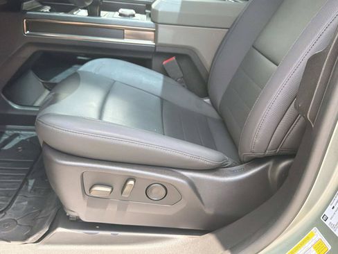 Used 2024 GMC Hummer EV 3X w/ LPO, Illumination Package AWD/4WD image 18