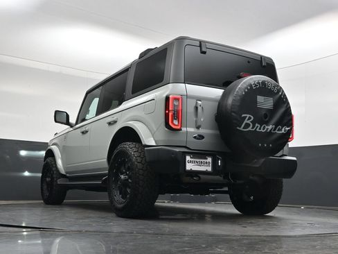 Used 2024 Ford Bronco Outer Banks AWD/4WD image 45