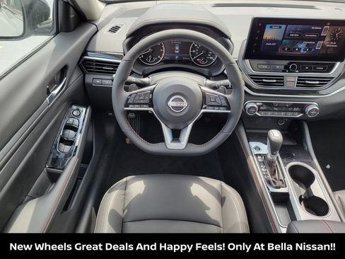 New 2026 Nissan Altima 2.5 SR w/ SR Premium Package FWD image 25