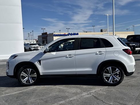 Used 2021 Mitsubishi Outlander Sport SE image 16