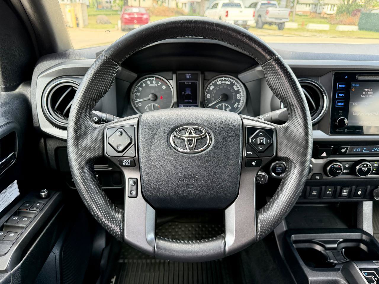 Used 2016 Toyota Tacoma TRD Off-Road w/ Premium & Technology Package AWD/4WD image 20