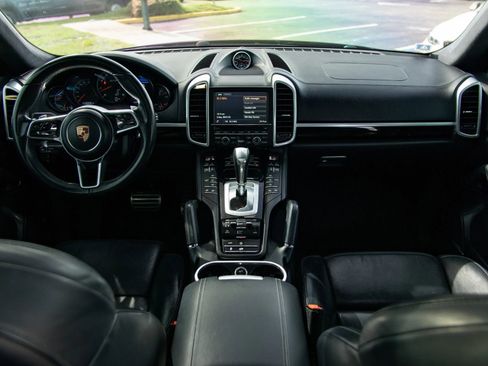 Used 2016 Porsche Cayenne GTS AWD/4WD image 33