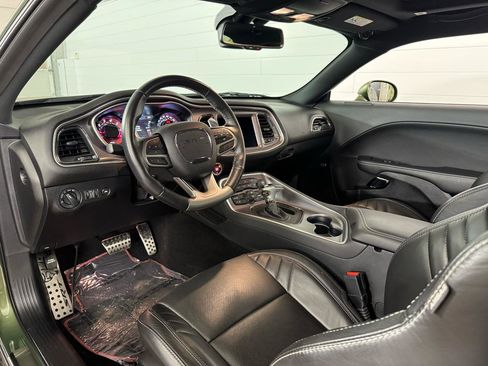 Used 2019 Dodge Challenger SRT Hellcat Redeye image 10