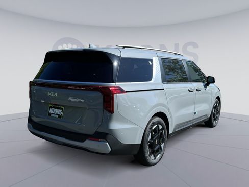 New 2026 Kia Carnival EX FWD image 16