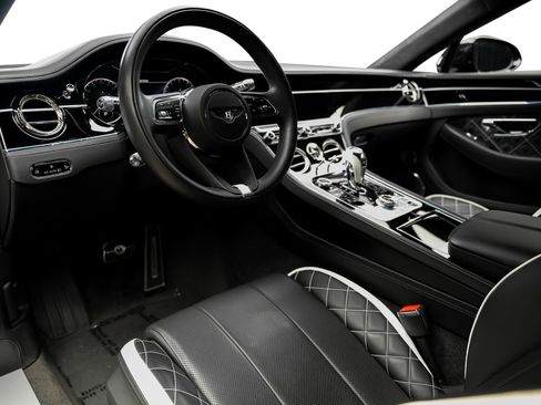 Used 2022 Bentley Continental GT AWD/4WD image 46