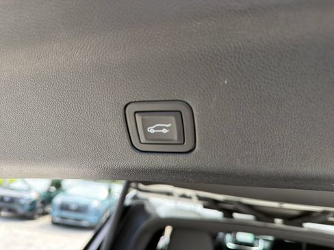 Used 2024 Chevrolet Tahoe Premier RWD image 35